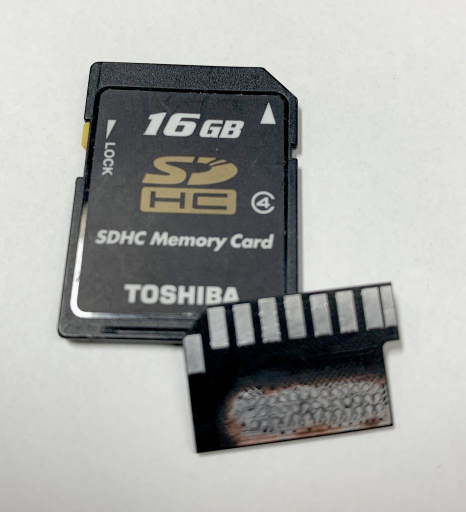 データ復旧　TOSHIBA SDカード　16GB