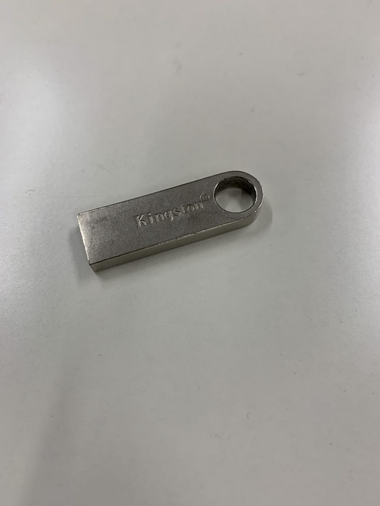 データ復旧　USB Kingston 8GB