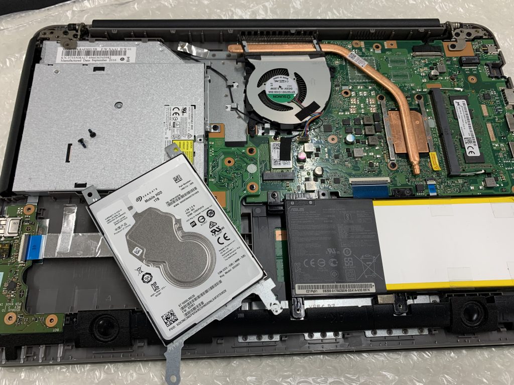 データ復旧 ASUS X556U